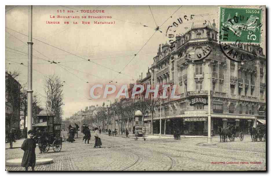 CPA Toulouse Le Boulevard De Strasbourg Angle de la rue Matabiau