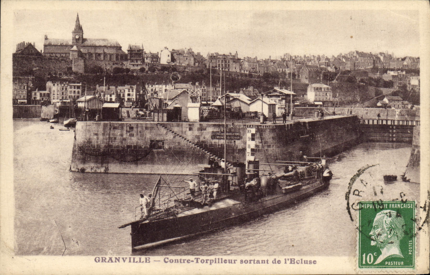Granville — Contratorpedero saliendo del muelle — R. Sermand