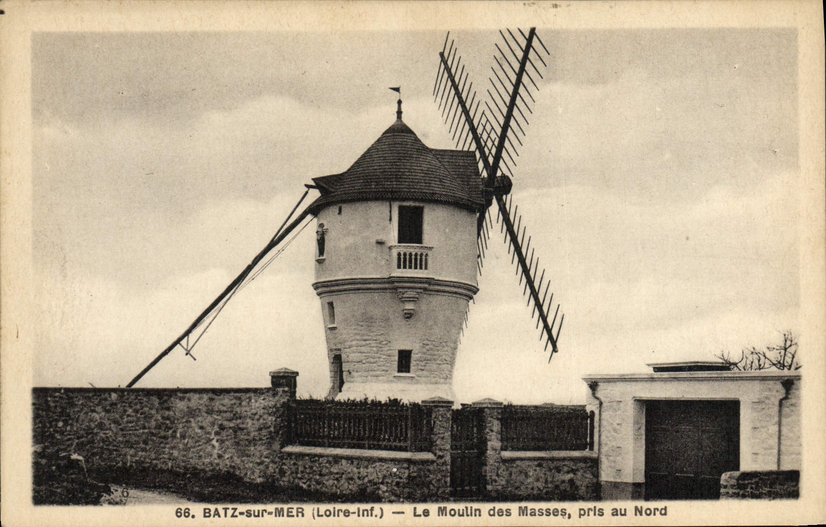 CPA Batz Sur Mer Le Moulin des Masses pris au Nord
