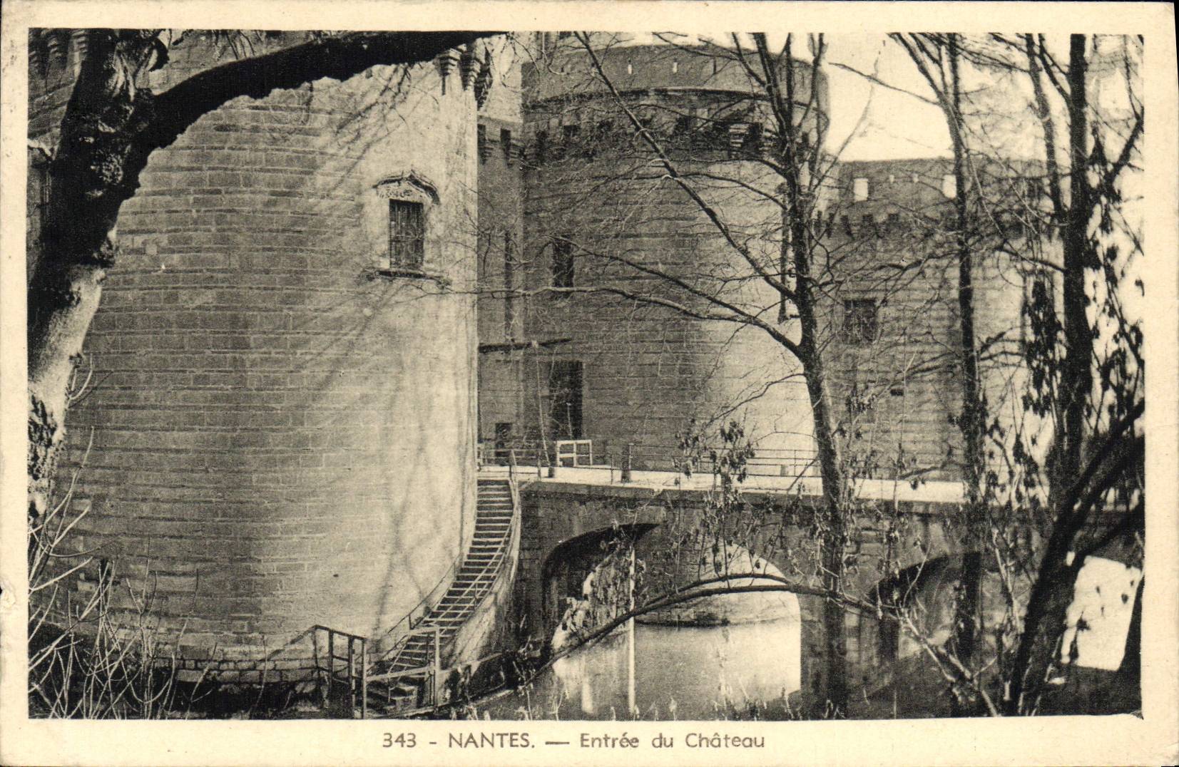 CPA Nantes Entree du Chateau