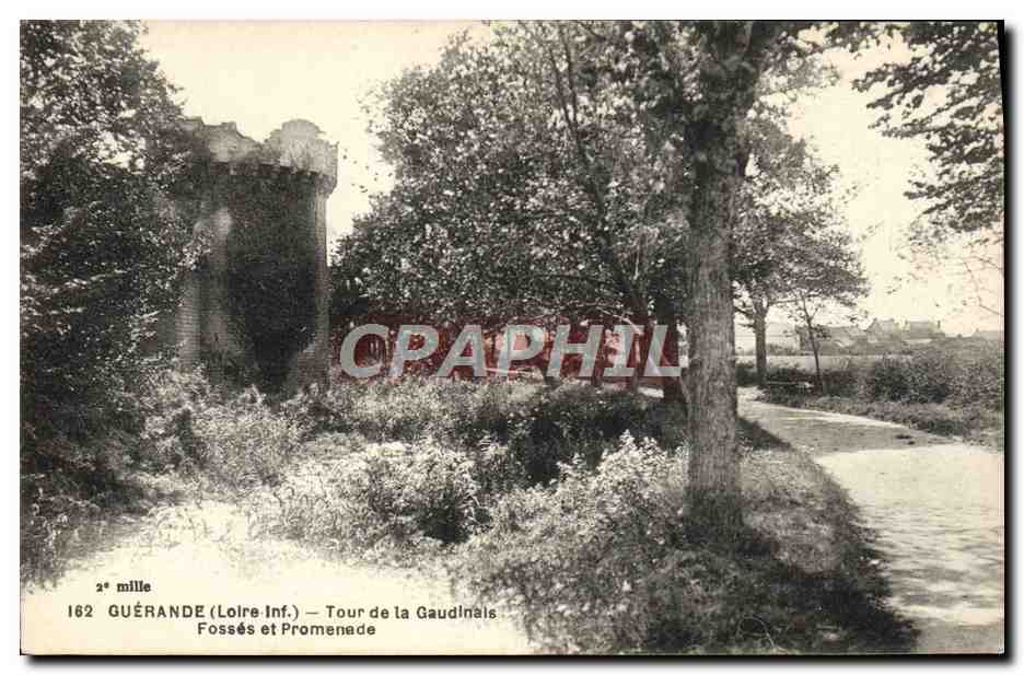 CPA Guerande Tour de la Gaudinals Fosses et Promenade