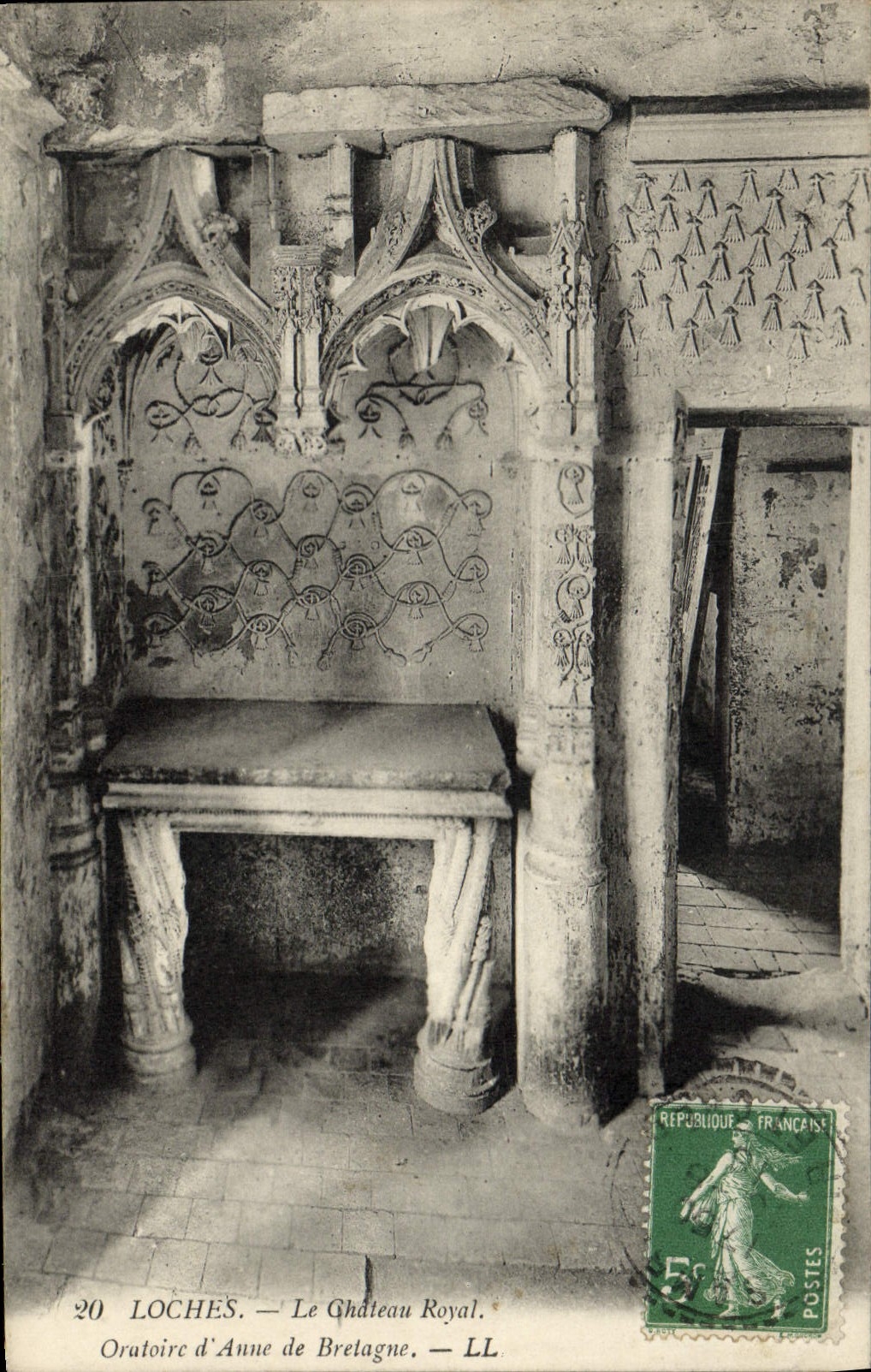 CPA Loches Le Chateau Royal Oratoire d'Anne de Bretagne
