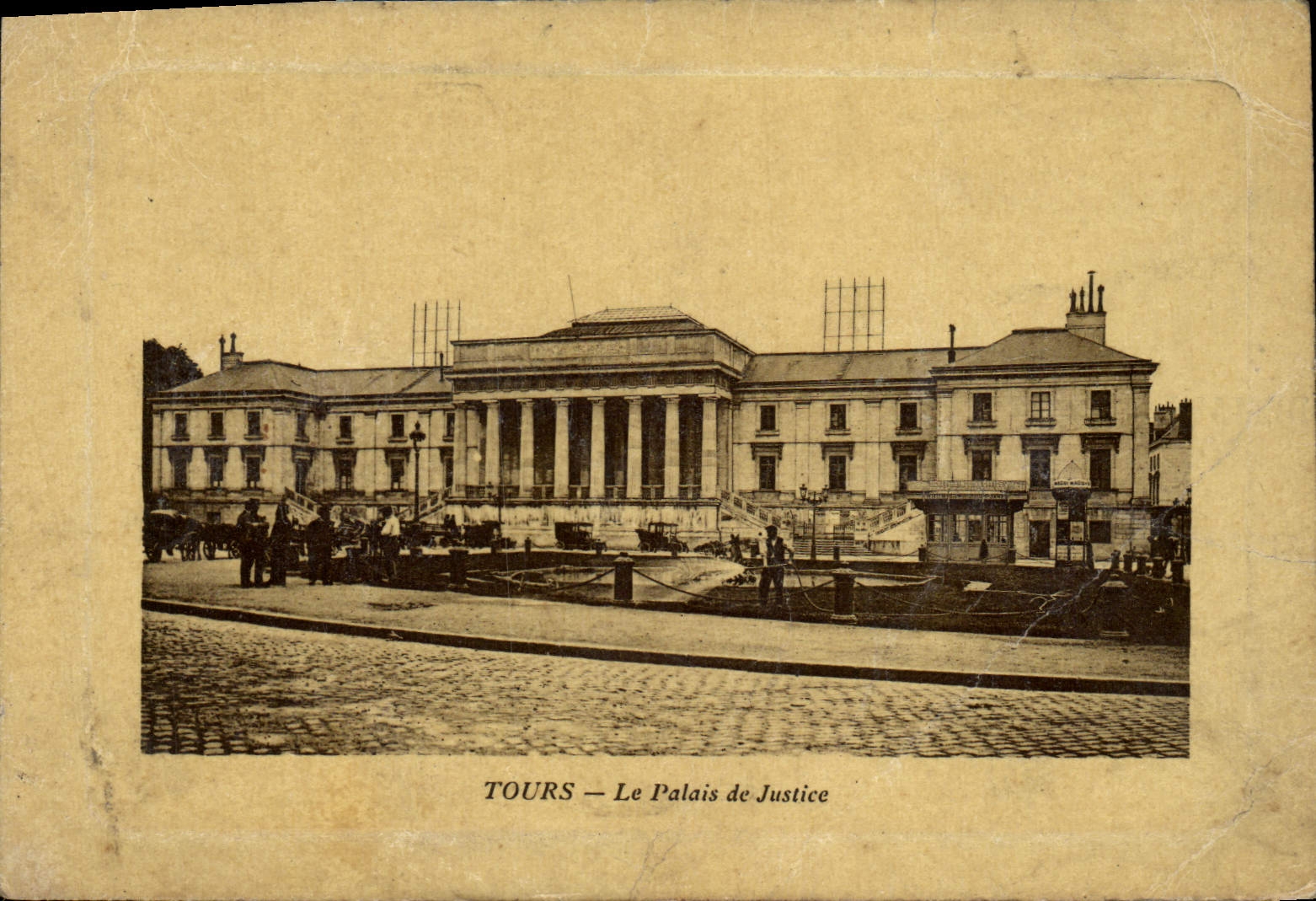 CPA Tours Le Palais de Justice