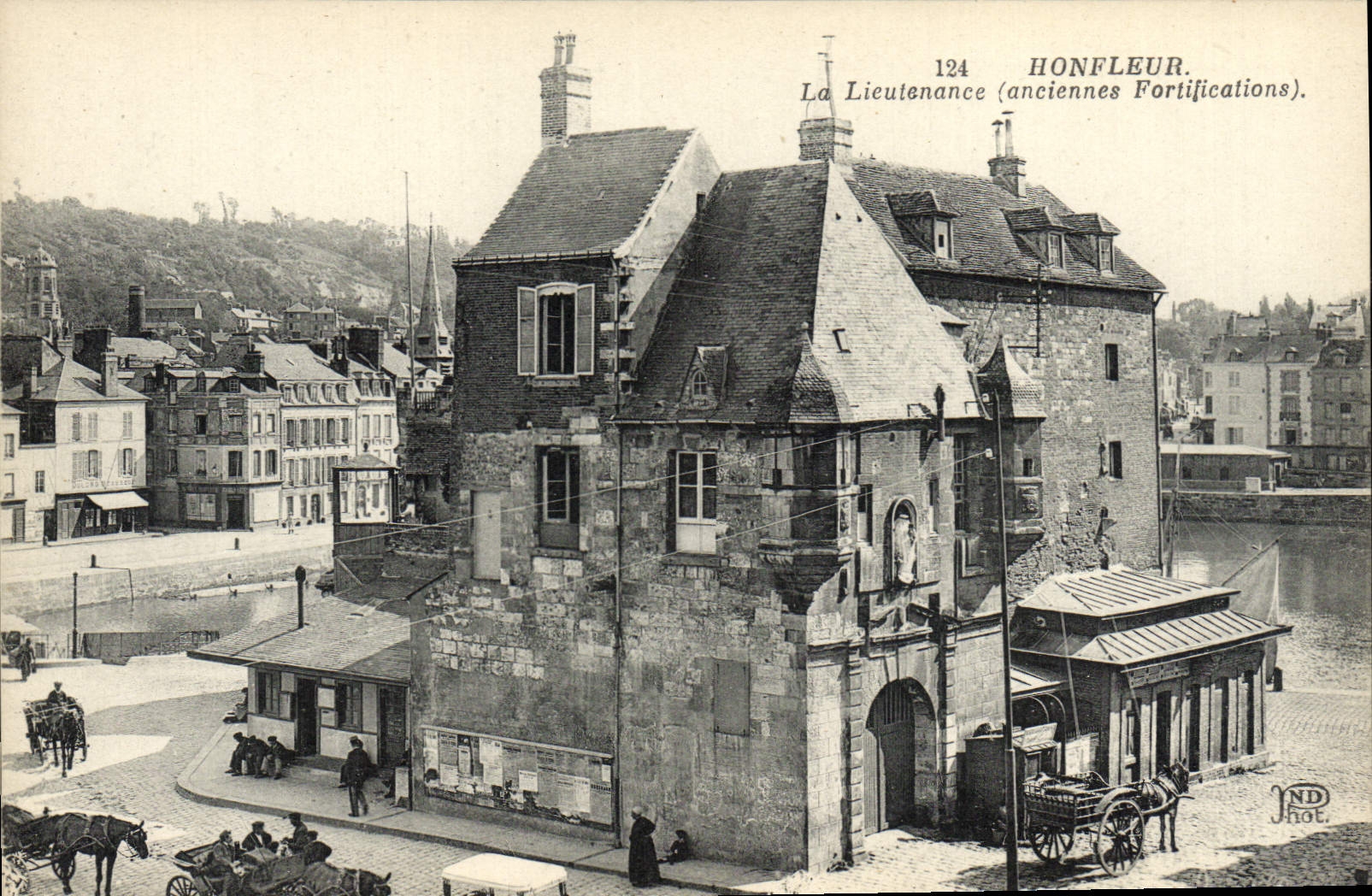 Honfleur — La Lieutenante (anciennes fortifications) — ND Hot. n°124