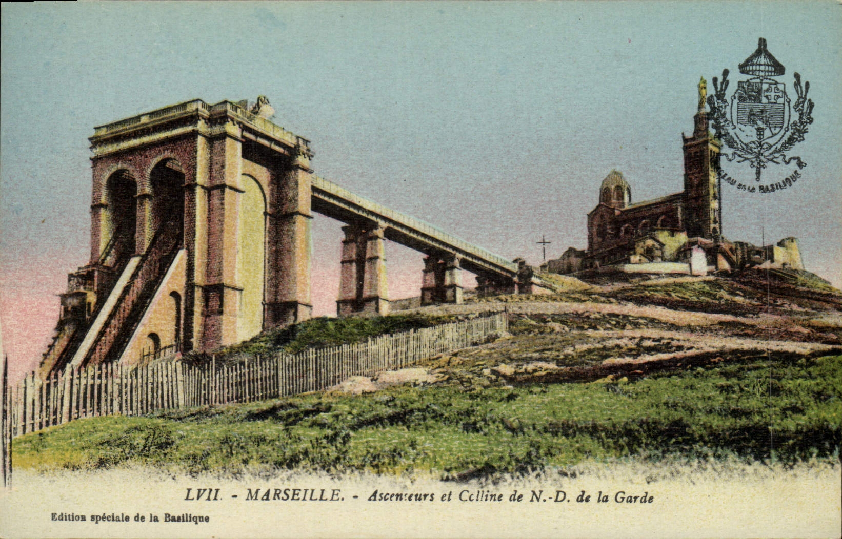 CPA Marseille Ascenseurs Et Celline De N D De La Garde