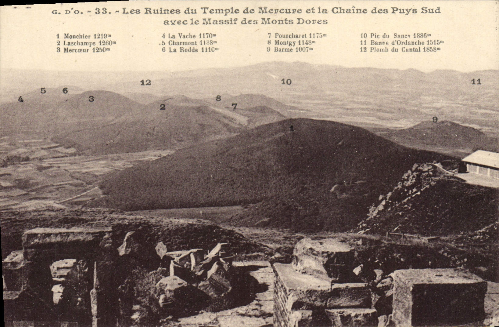 Die Ruinen des Tempels von Mercœur und die Kette der südlichen Puy — G. d'O. — Nr. 33 — J. Goutifangues, Édit. Omeriques (P.-de-D.)