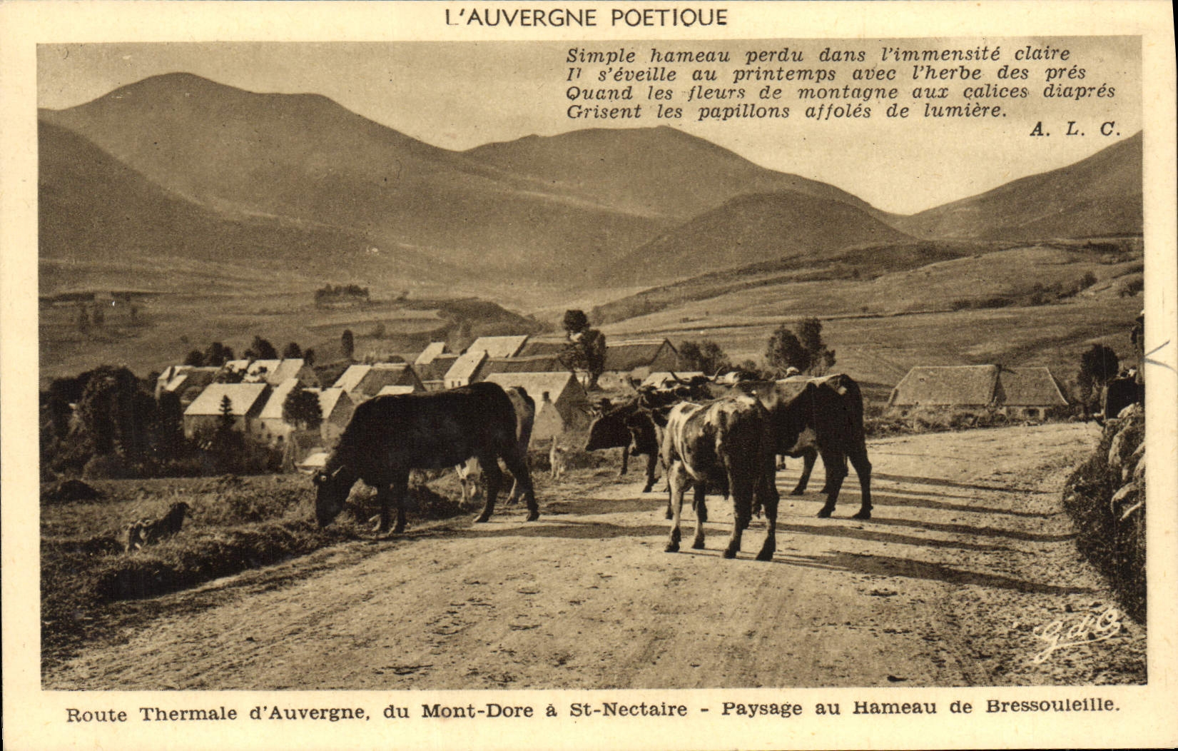 Route Thermale d'Auvergne, du Mont-Dore à St-Nectaire — Paysage au Hameau de Bressouleille — L'Auvergne Poétique