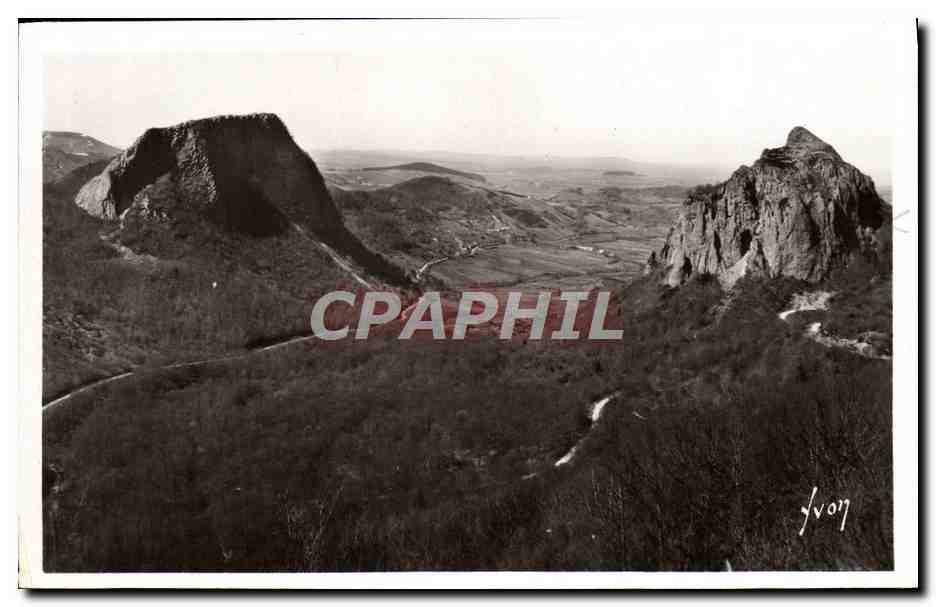 Umgebung von Mont-Dore — Felsen Sanadoire 1288 m. und Tuillières 1295 m. — Éditions d'Art Yvon, Paris