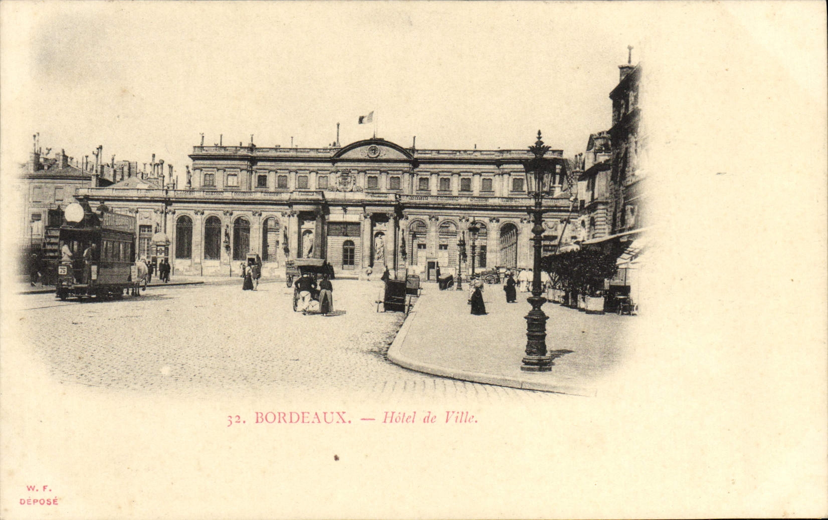 CPA Bordeaux Hotel de Ville Tramway
