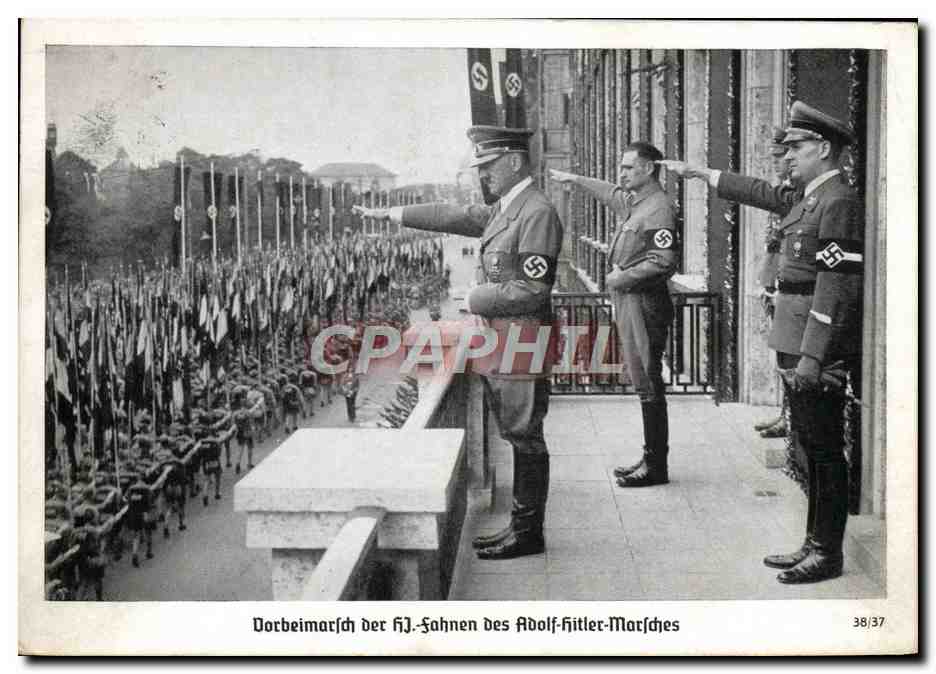 CPA Dorbeimarch Der Fahnen Des Adolf Hitler Marsches Adolf Hitler Nazi