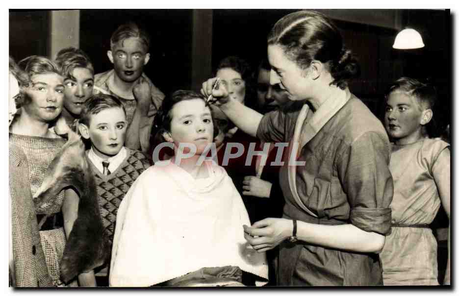 CPA The Yorkshire Post Enfants theatre