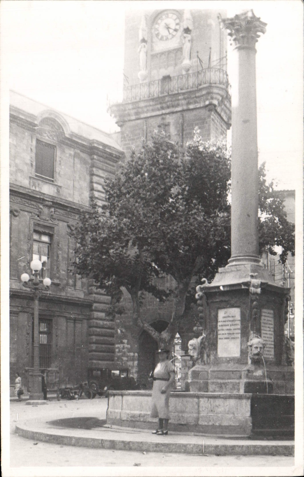 CARTE PHOTO Femme Aix en Provence ?