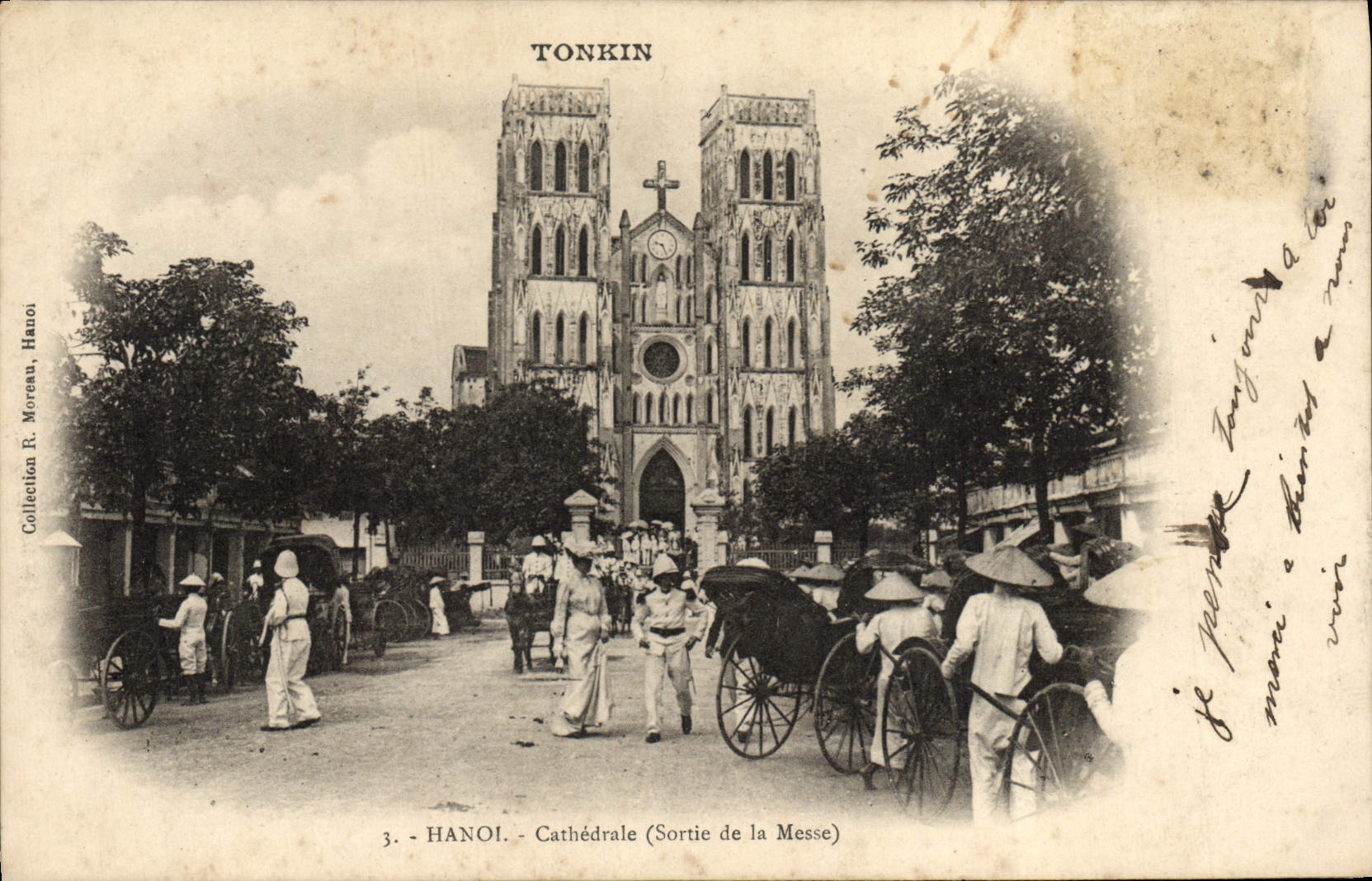 CPA Hanoi Cathedrale Sortie de la messe Vietnam Indochine