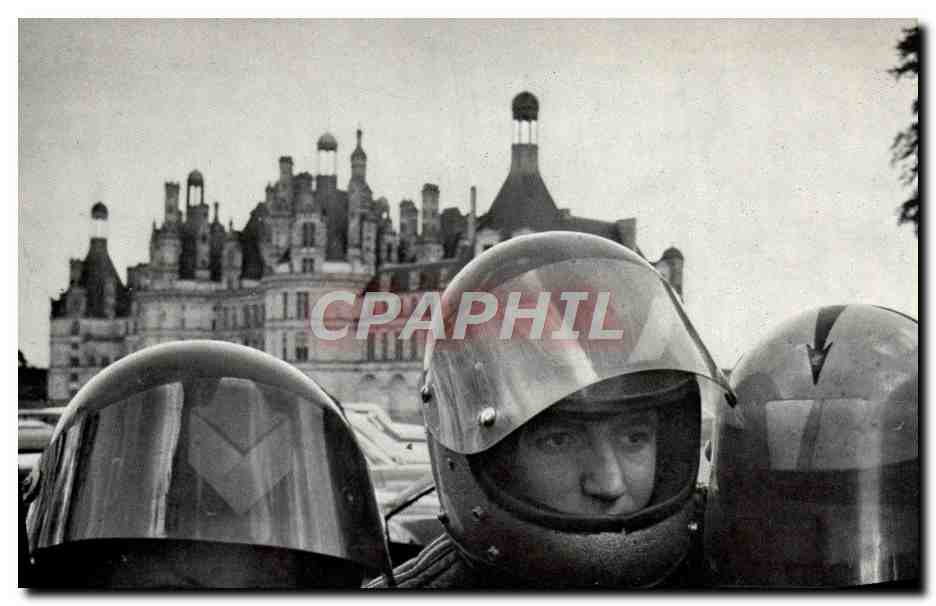CPM Robert Doisneau La Loire 1978 Chambord Moto