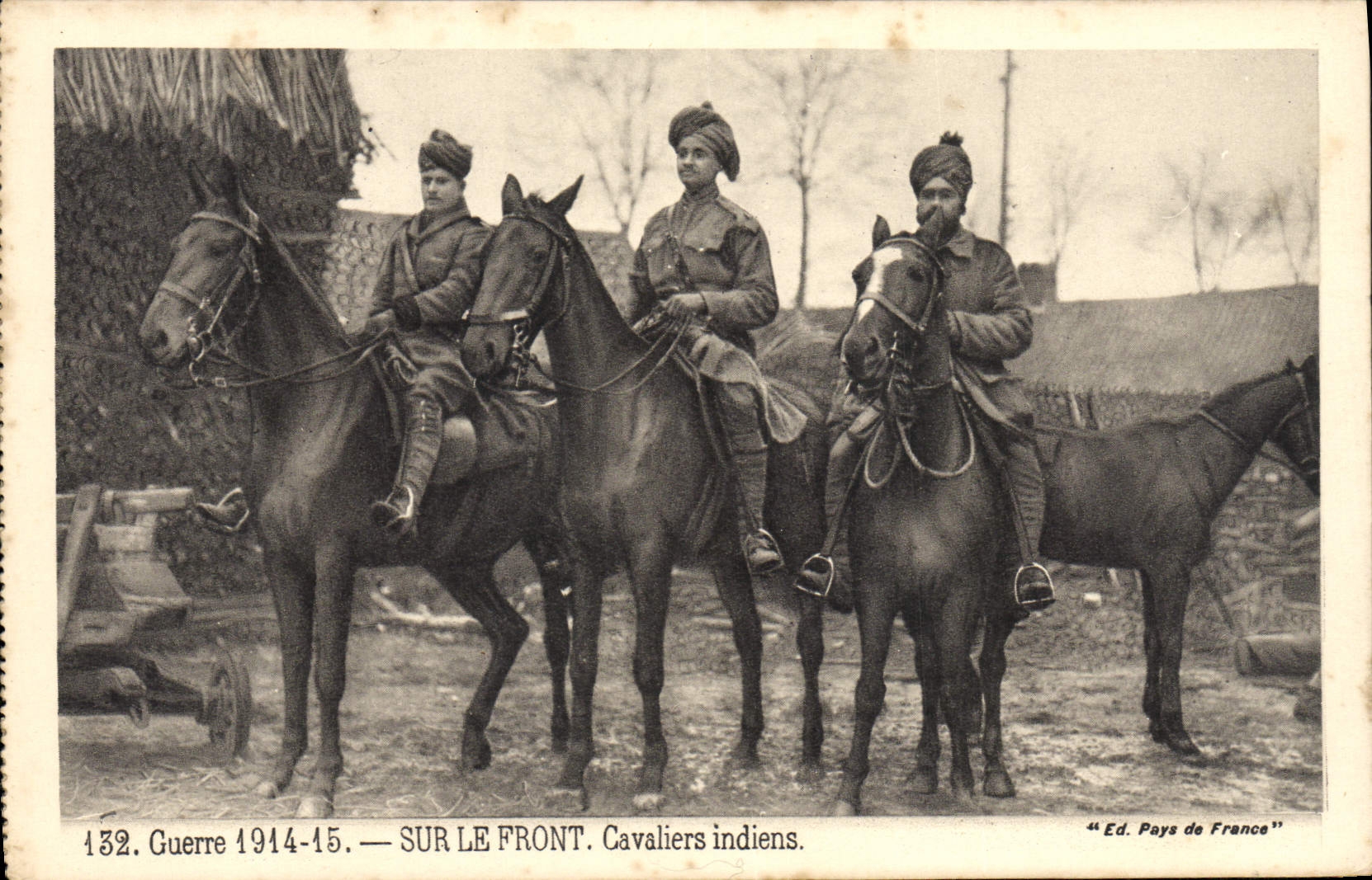 CPA Guerre Sur Le Front Cavaliers indiens Militaria 