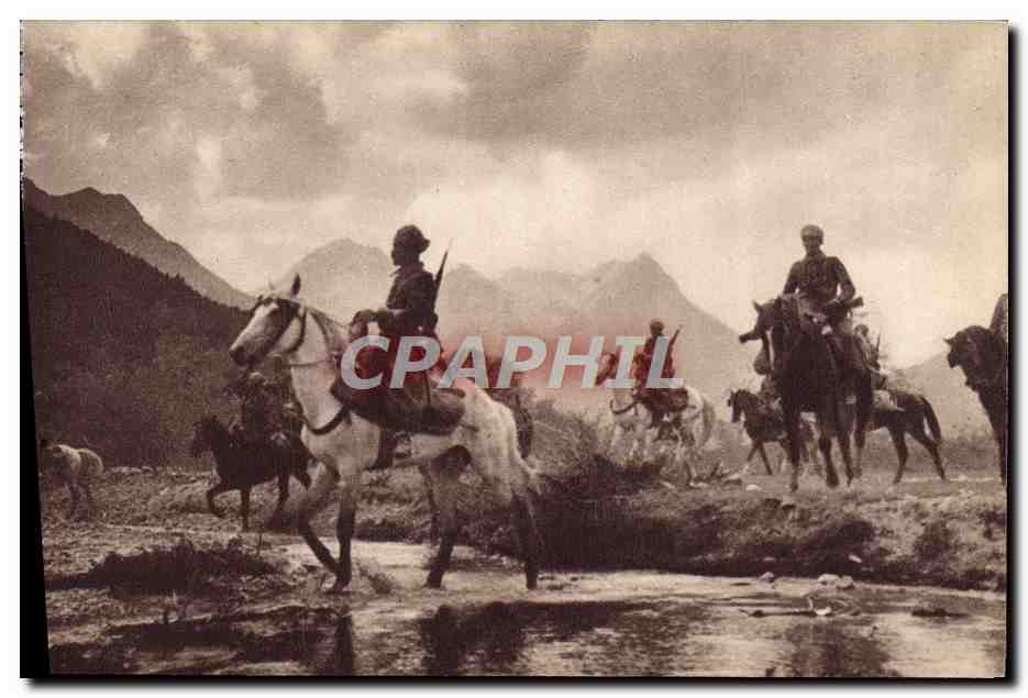 CPA Spahis En Reconnaissance Militaria Chevaux 