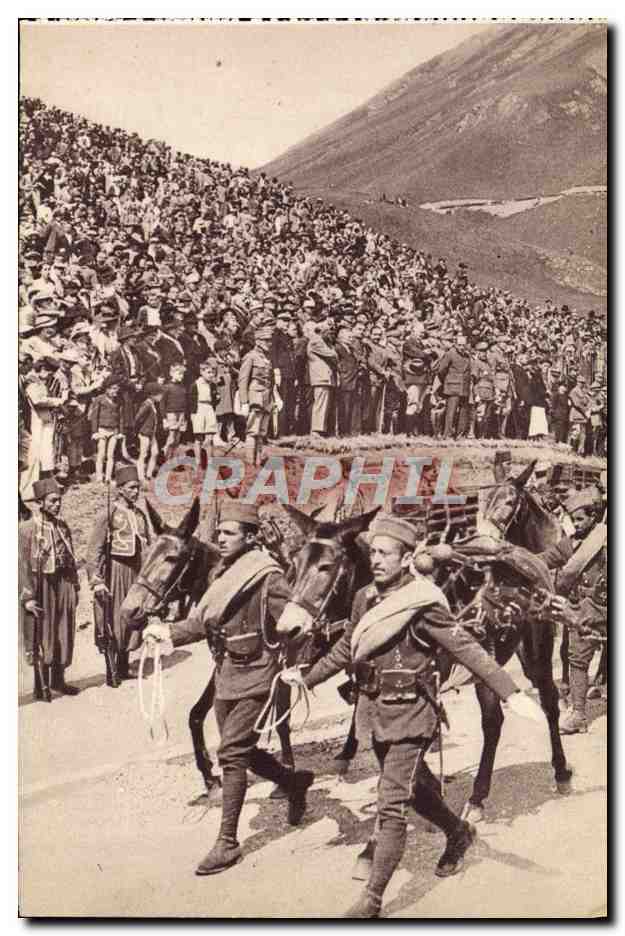 CPA Des Milliers De Francais Sont Montes au col du Lautaret pour y acclamer l'armee Militaria 