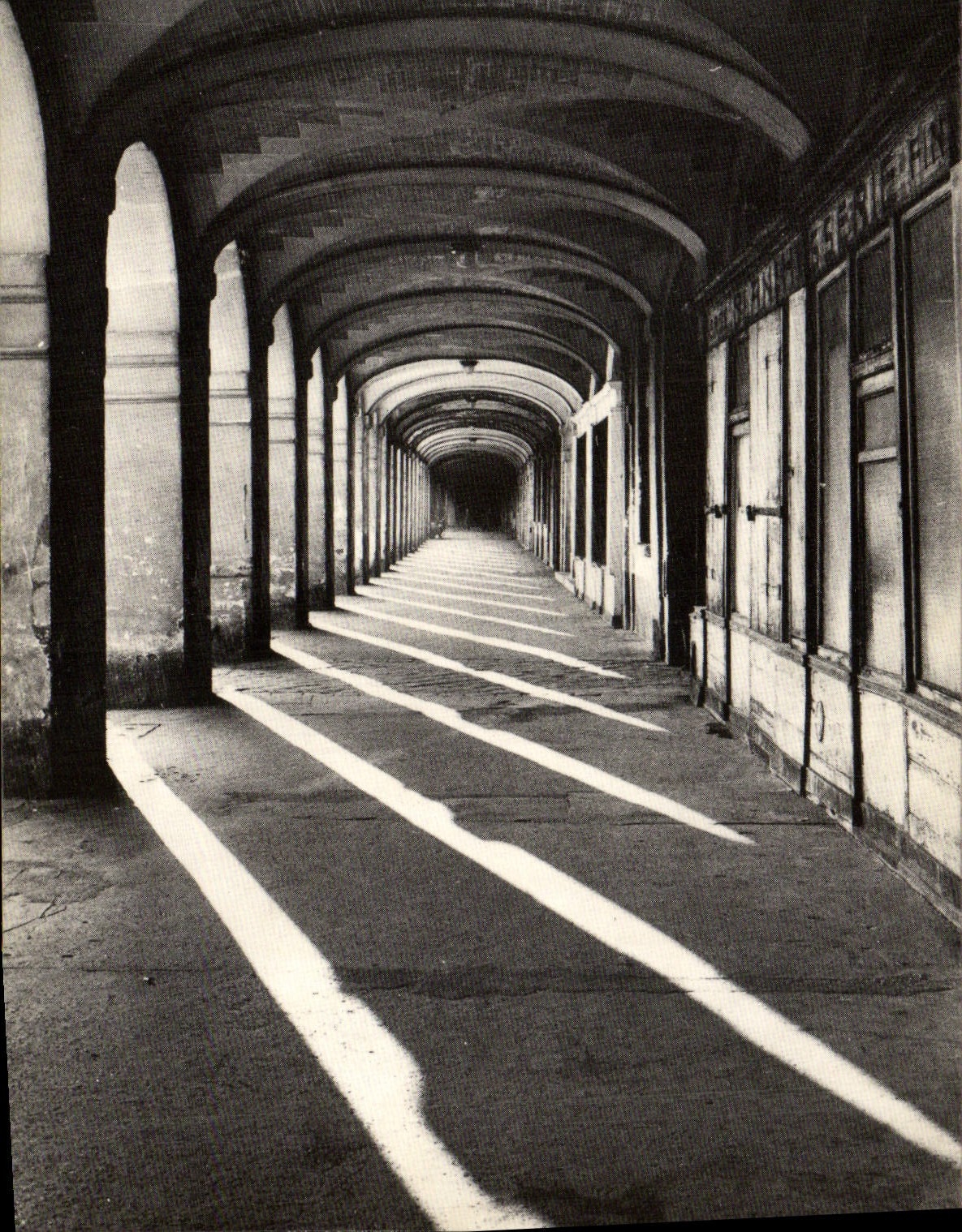 CPM Paris Venezia Place des Vosges