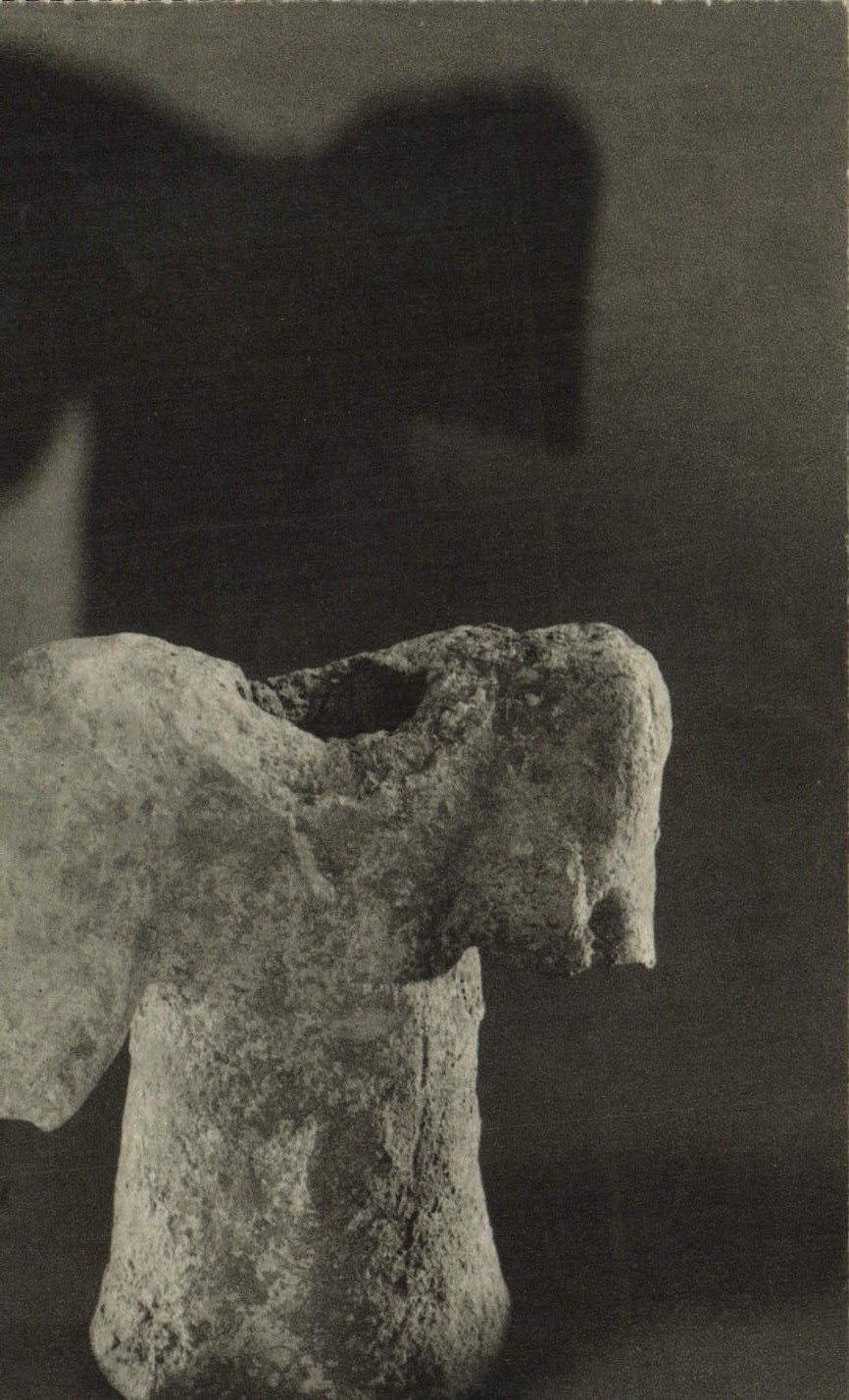 CPA Paris Museum National d'Histoire Naturelle Musee de L'Homme plaine du Tchad Statuette humaine en terre cuite Griaule