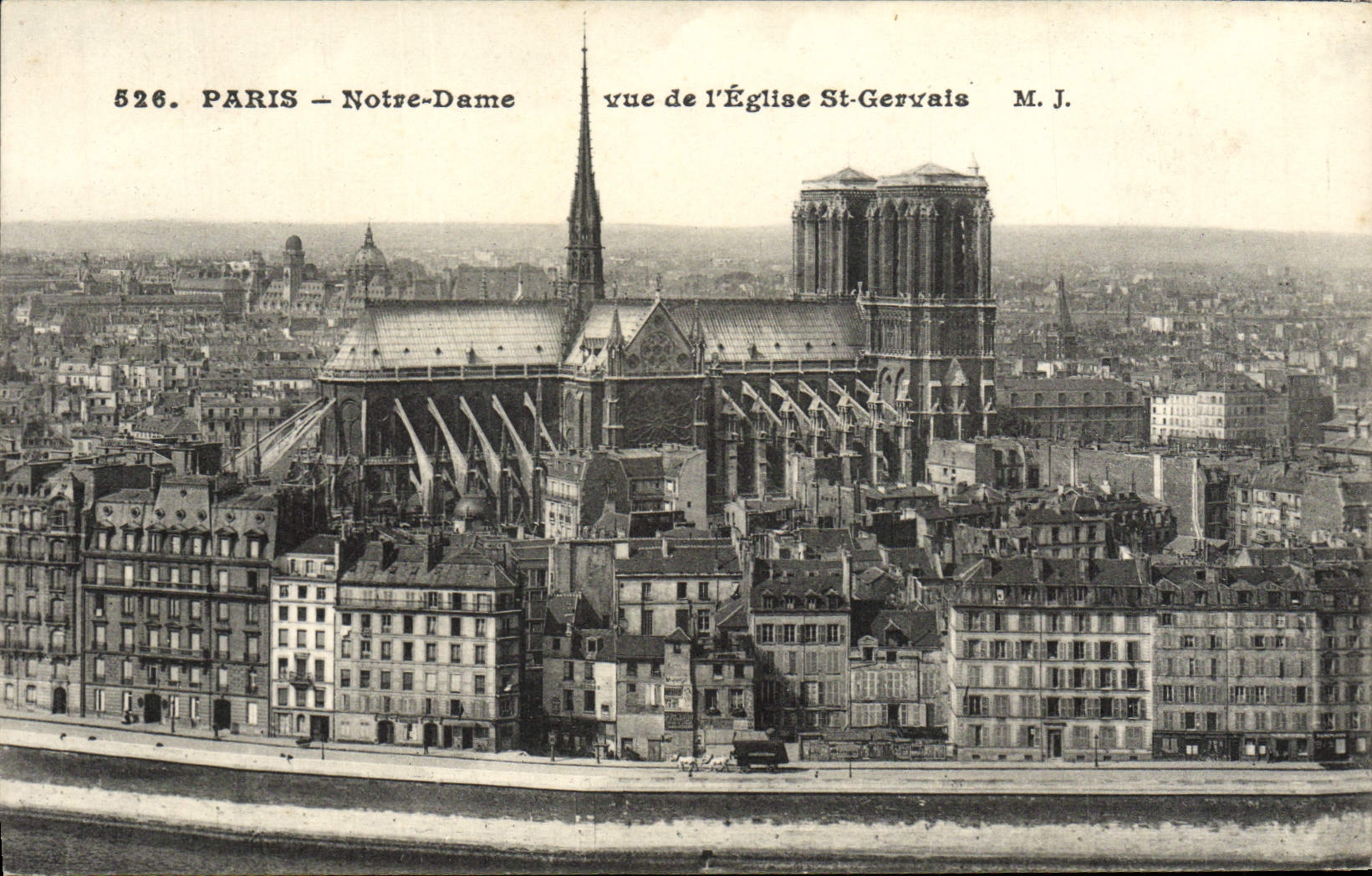 CPA Paris Notre Dame Vue de l'Eglise St Gervais