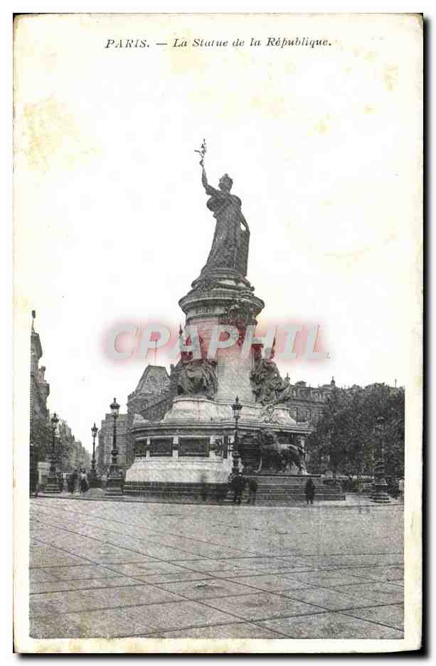 CPA Paris La Statue de la Republique