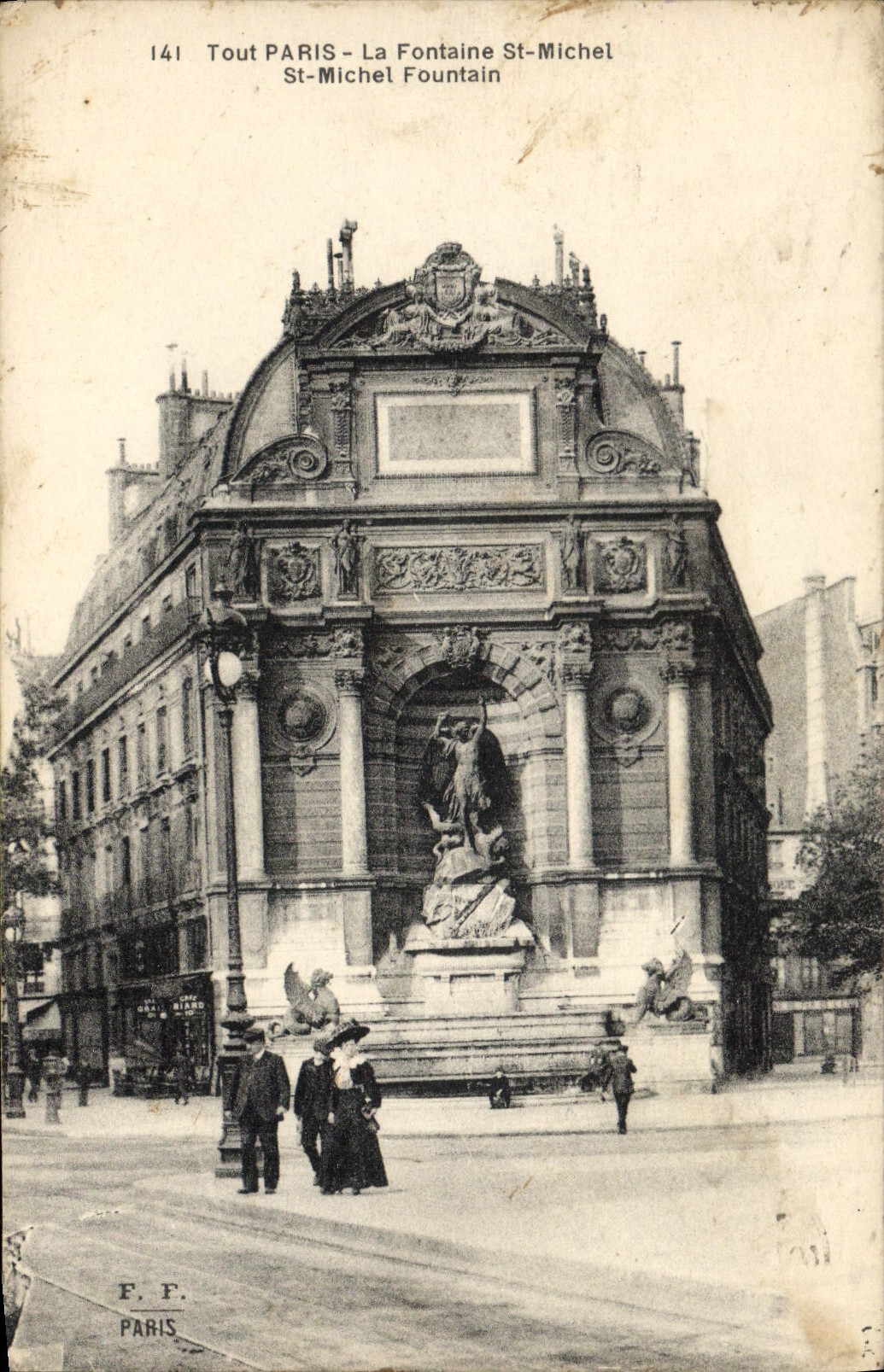CPA Tout Paris La Fontaine St Michel 