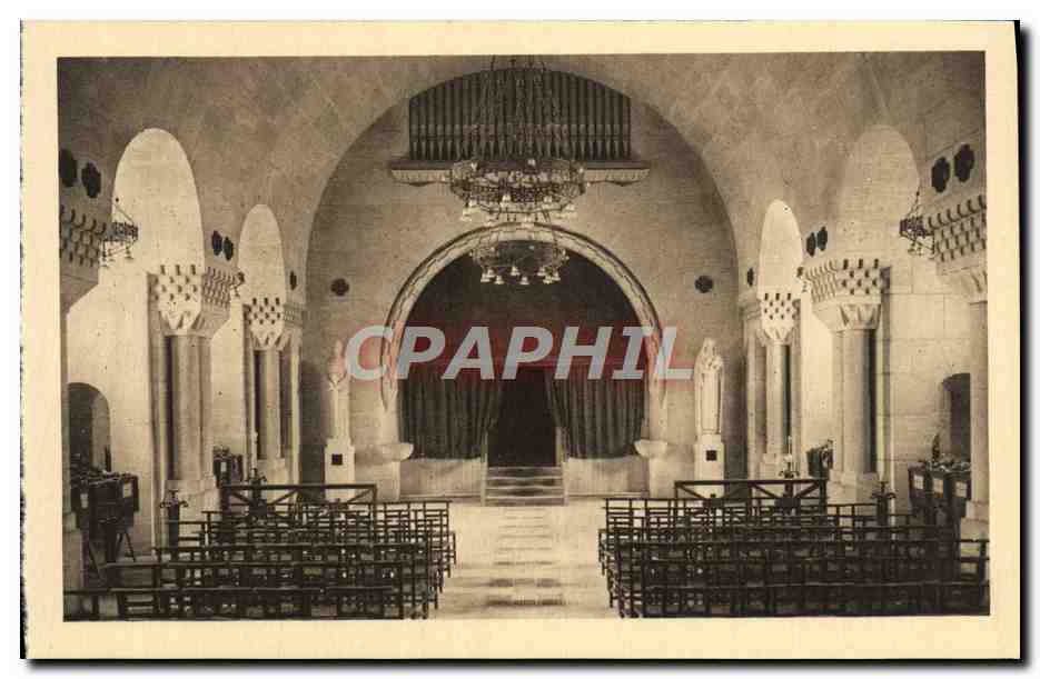 Intérieur de l'ossuaire de Douaumont — chapelle catholique — imprimée par l'Imprimerie de Nancy
