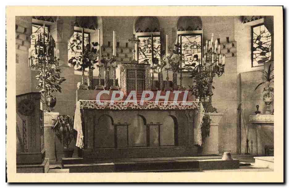 Chapelle Catholique — Ossuaire et Phare de Douaumont — Autel Majeur