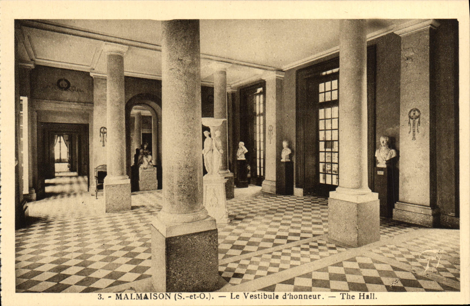 CPA Malmaison Le Vestibule d'honneur