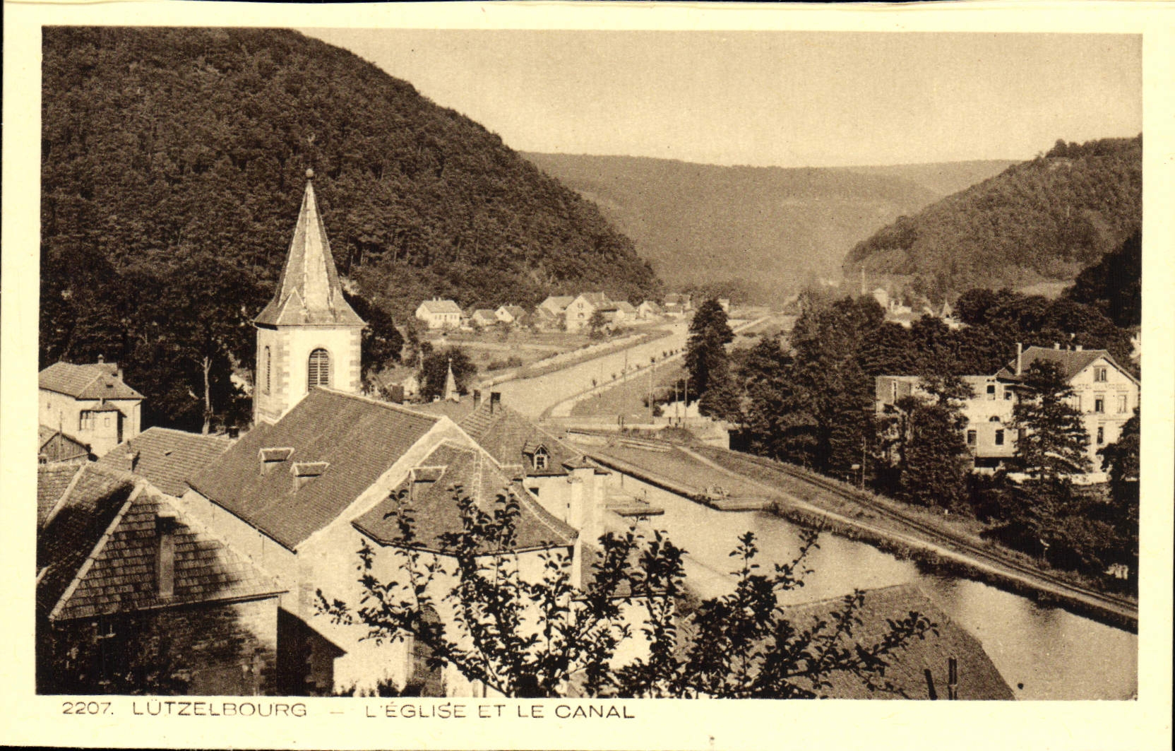 CPA Lutzelbourg L'Eglise Le Canal