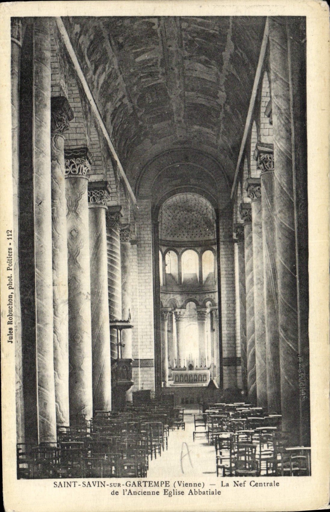 Saint-Savin-sur-Gartempe (Vienne) — La Nef Centrale de l'Ancienne Église Abbatiale — Jules Robuchon, phot. Poitiers - 112