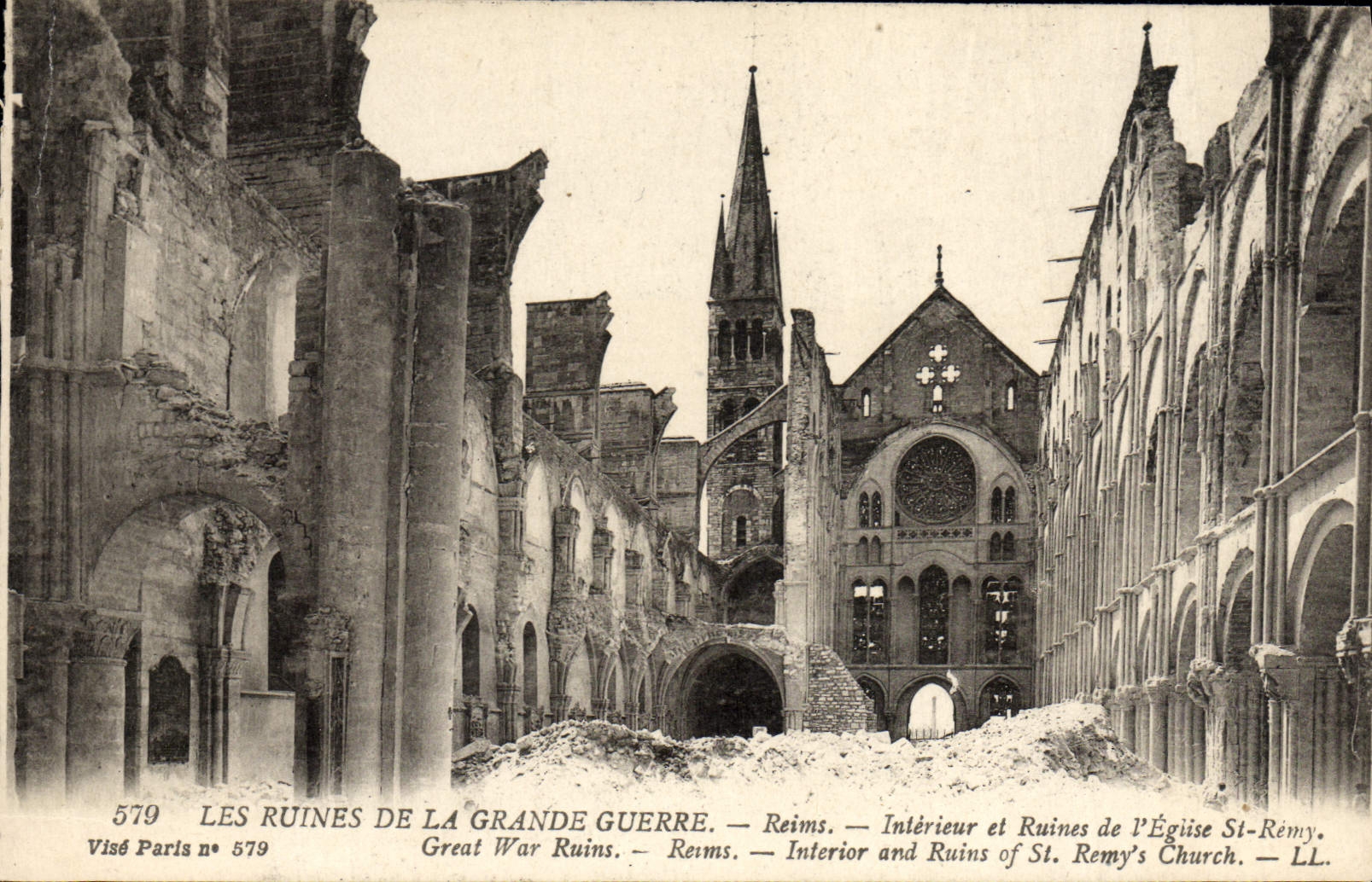 CPA Les Ruines De La Grande Guerre Reims Interieur Et Ruines De l'Eglise St Remy Militaria