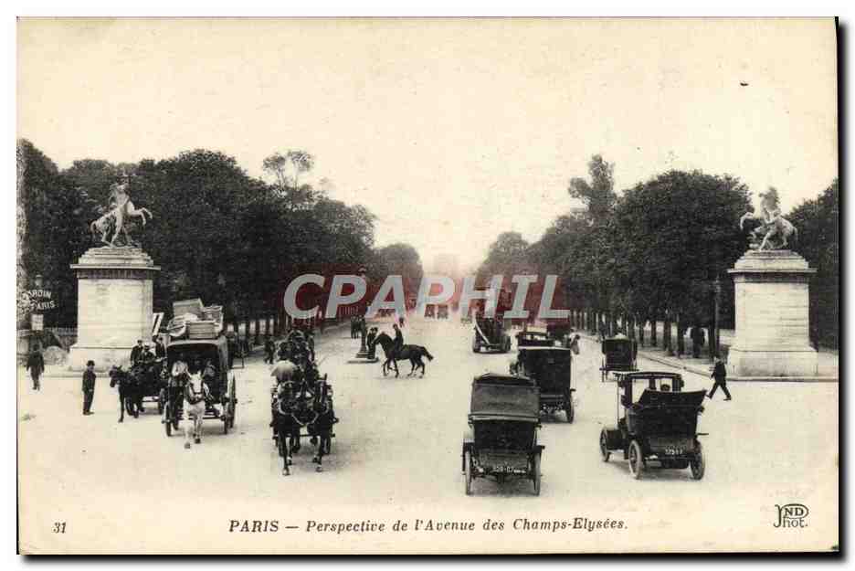 CPA Paris Perspective De l'avenue Des Champs Elysees
