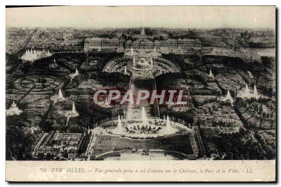 CPA Versailles Vue Generale Prise A Vol d'oiseau Sur Le Chateau Le Parc Et La Ville