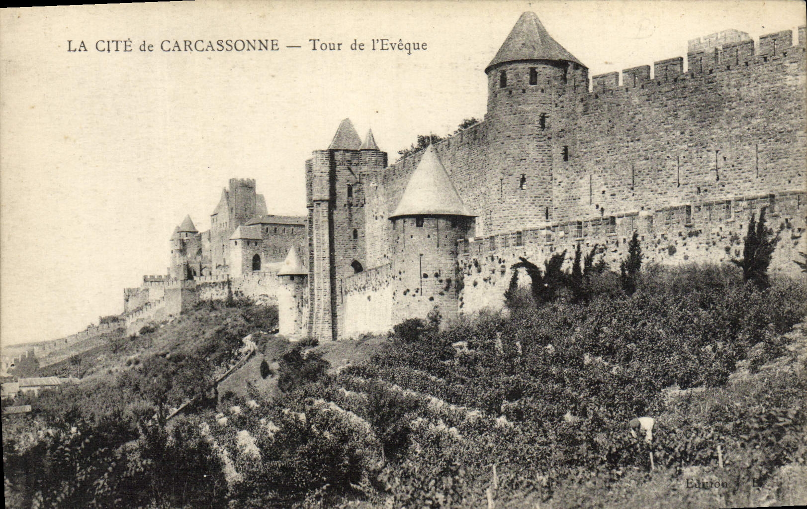 CPA La Cite De Carcassonne Tour De l'Eveque