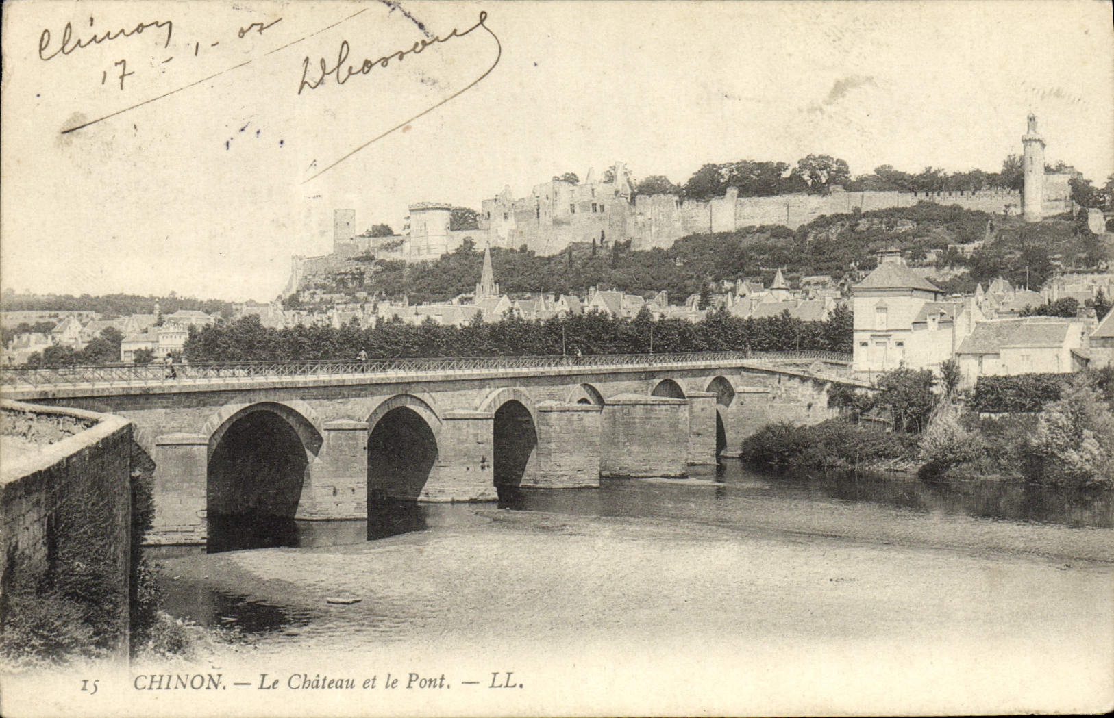 CPA Chinon Le Chateau Et Le Pont