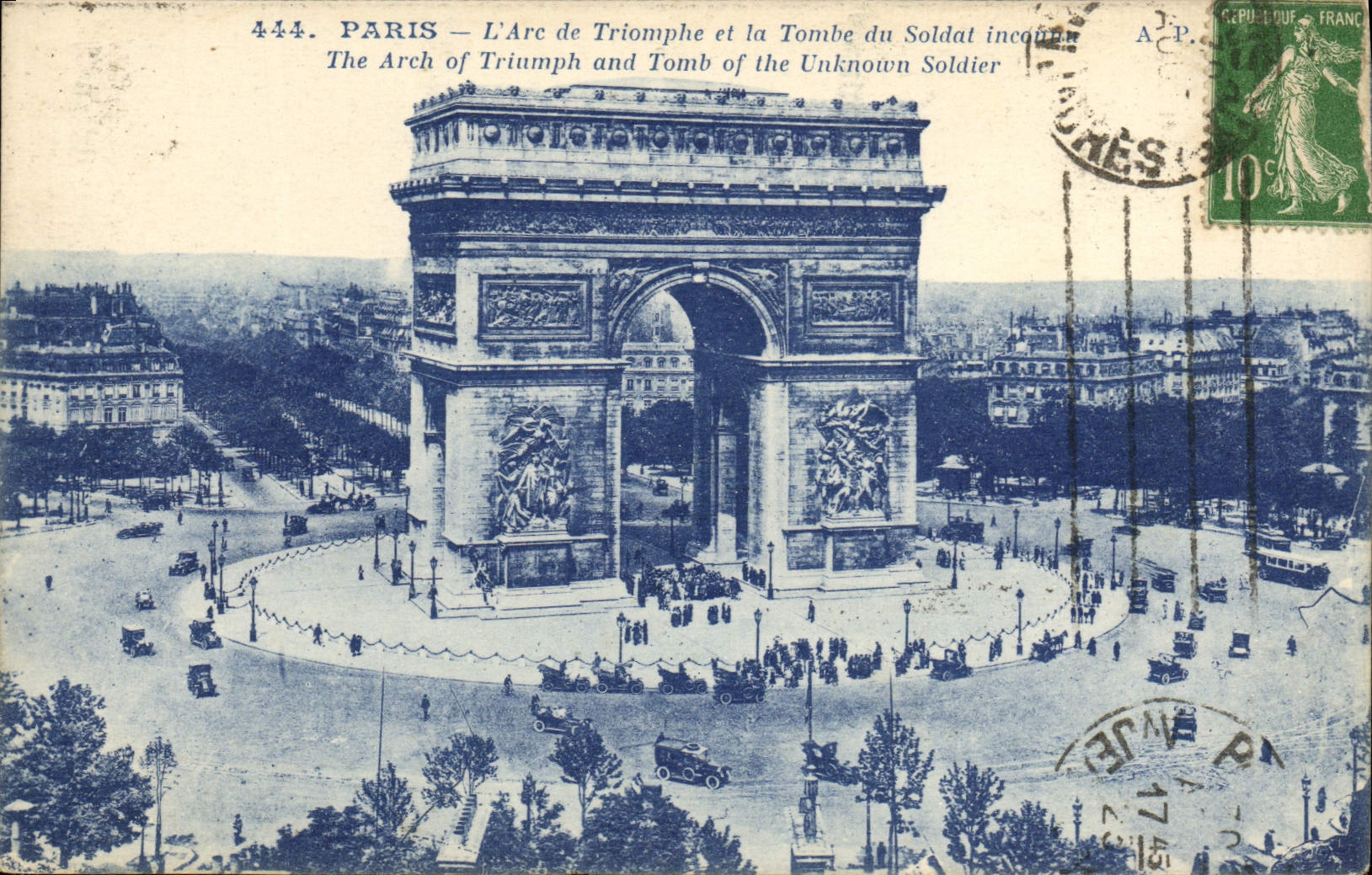CPA Paris L'Arc De Triomphe Et La Tombe Du Soldat inconnu