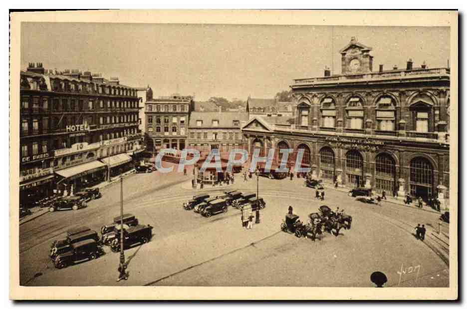 CPA Lille Place De La Gare