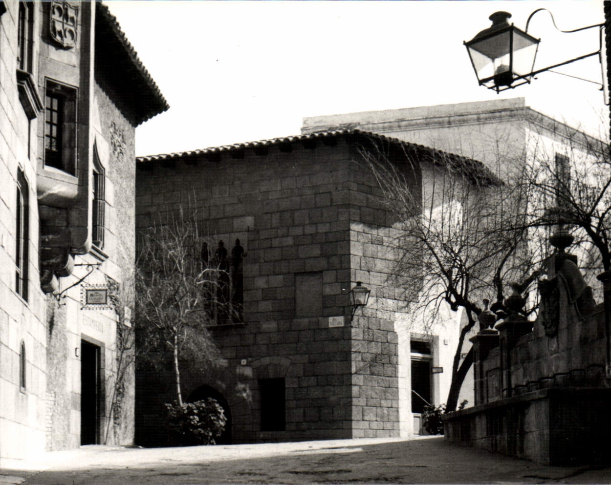 Spanisches Dorf, Plaça Aragonesa — Museum des spanischen Dorfes — Editions Pueblo Español, Plaça Aragonesa, Barcelona