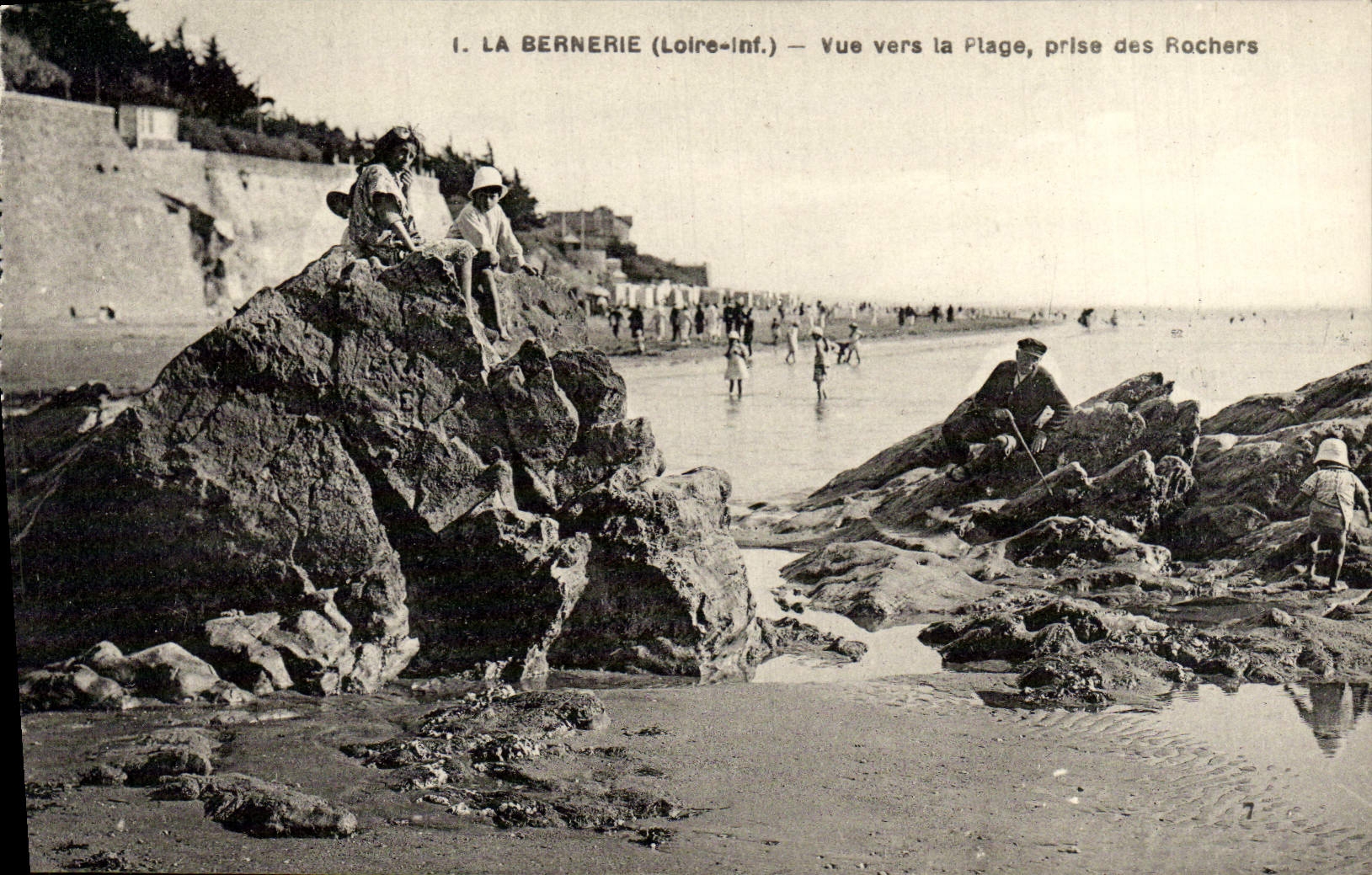 CPA La Bernerie Vue Vers La Plage Prise Des Rochers
