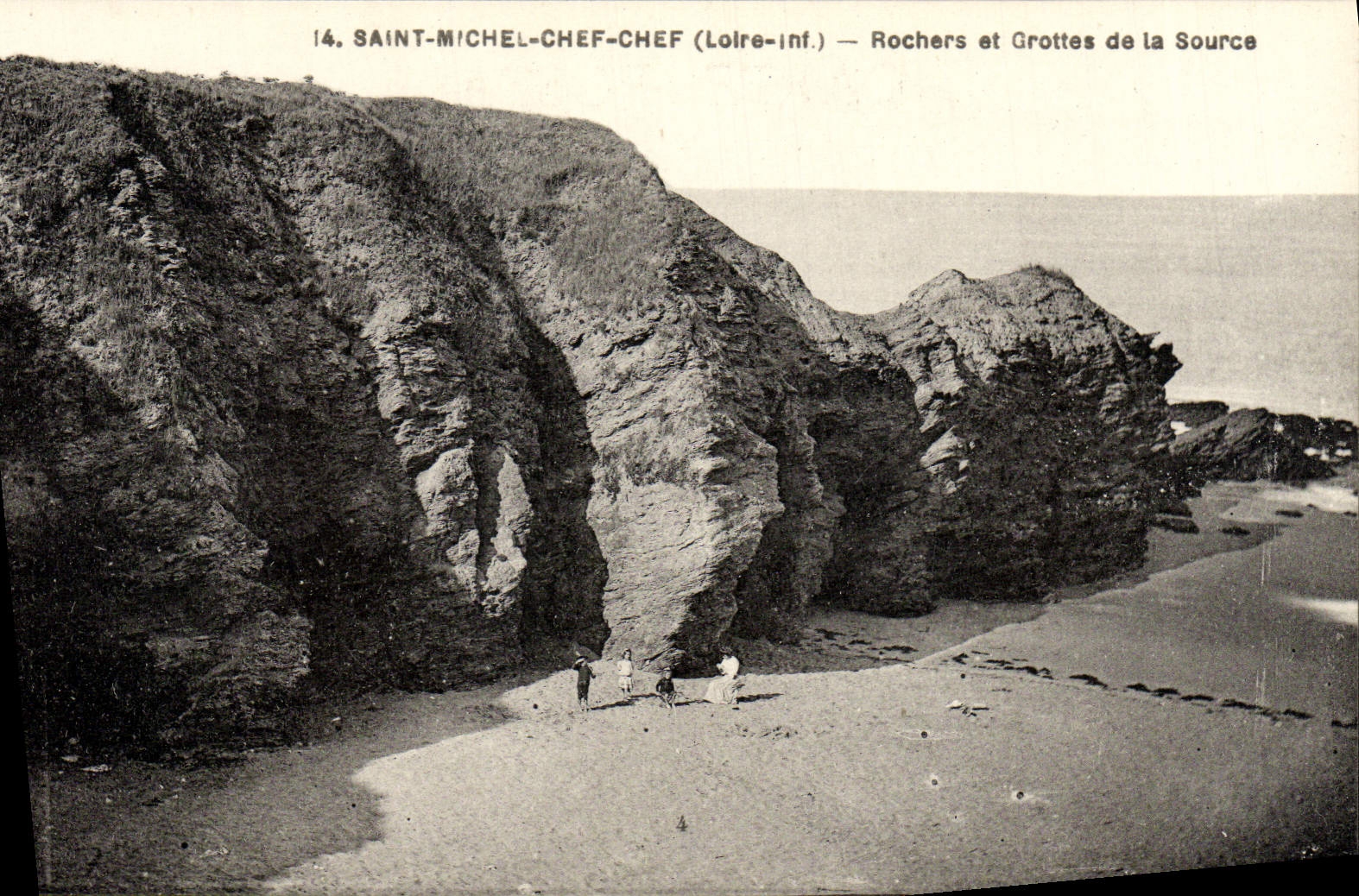 CPA Saint Michel Chef Chef Rochers Et Grottes De La Source