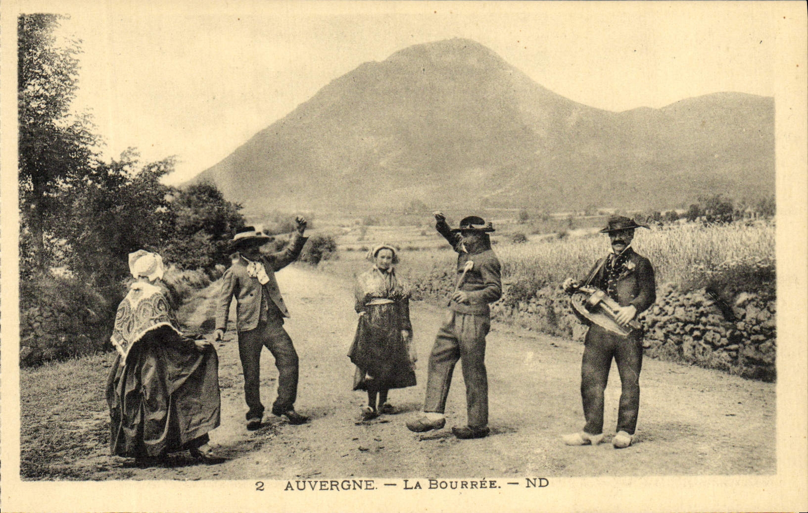 Auvergne — La Bourrée — ND