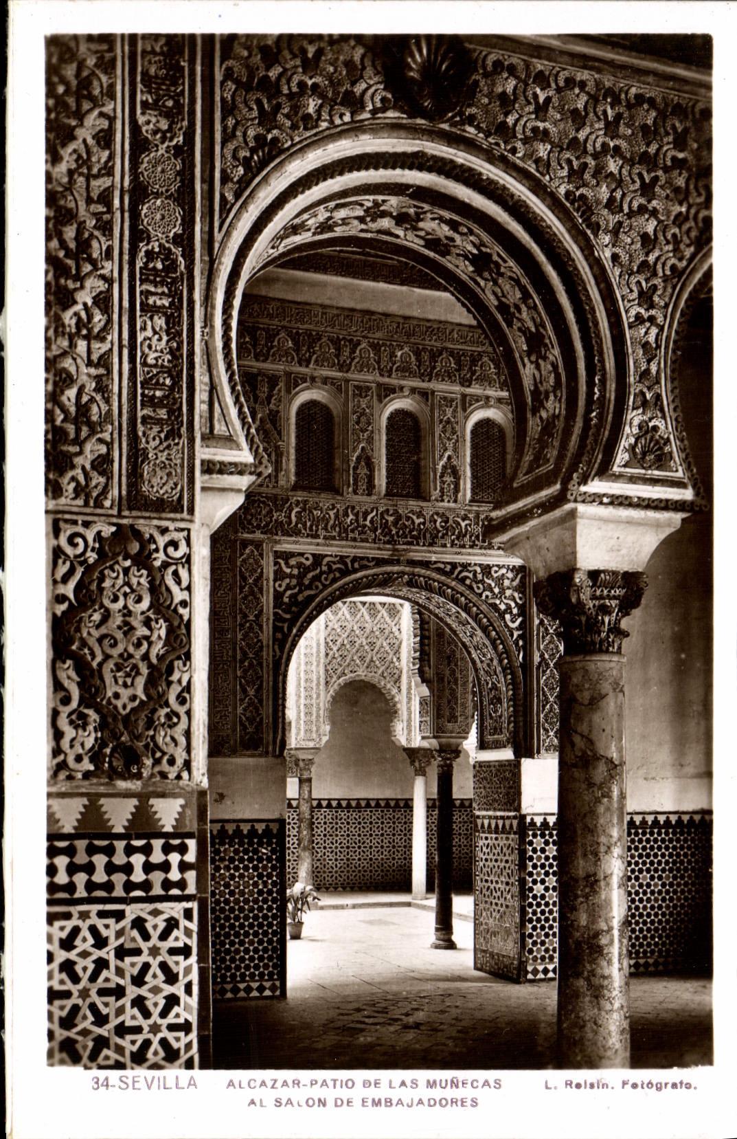 CPA Sevilla Alcazar Patio De Las Munecas au salon des Embajadores