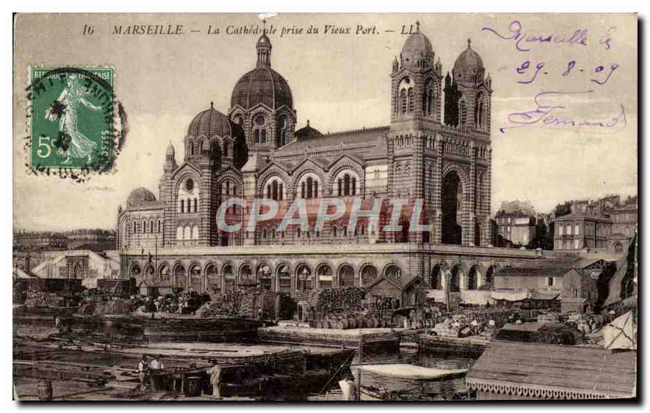 MARSEILLE — La Cathédrale prise du Vieux Port — LL