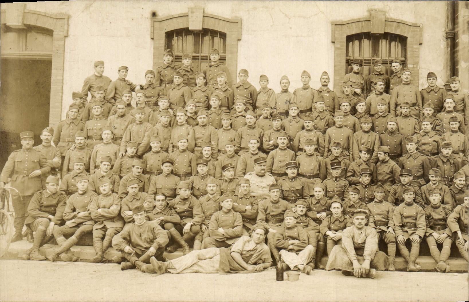 Grupo de soldados — Época 1914-1918 — Editor desconocido