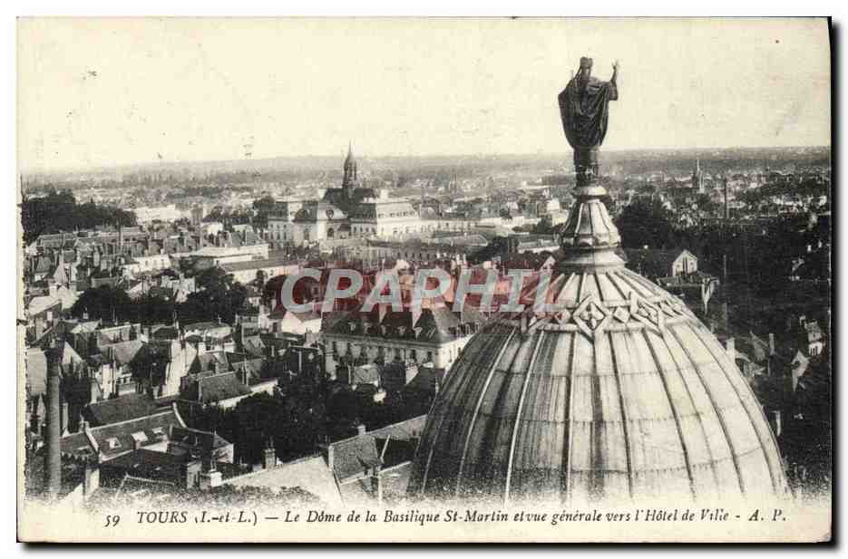 CPA Tours Le Dome de la Basilique St Martin et vue generale vers l'hotel de ville