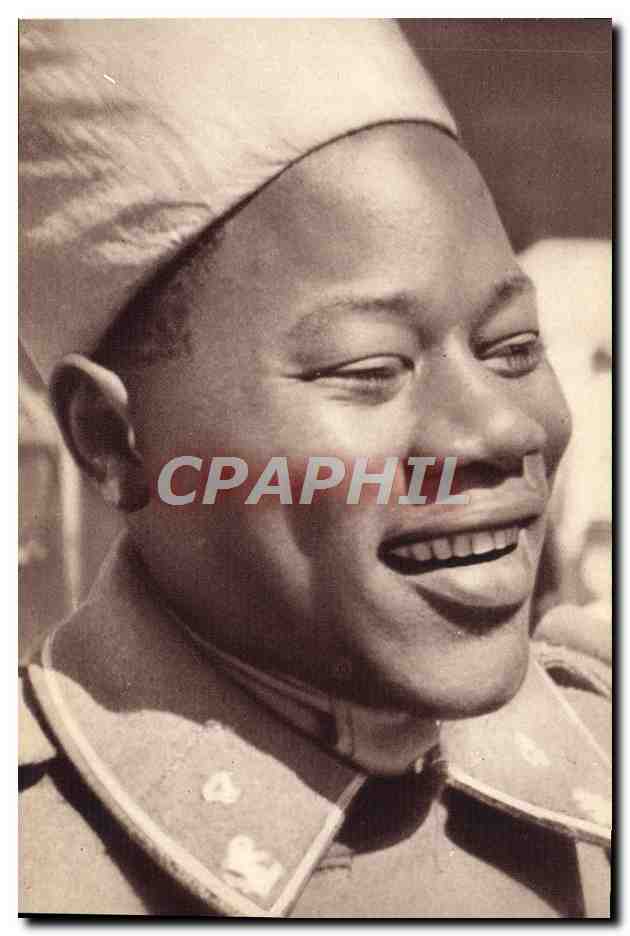 CPA Troupes Coloniales Tirailleurs senegalais Senegal Militaria