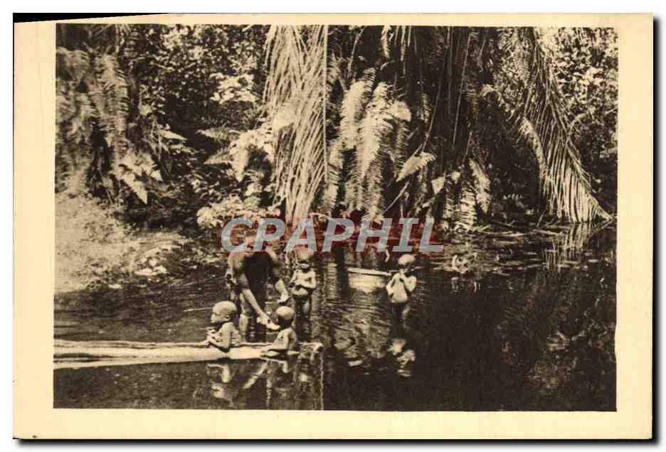CPA Gabon La baignade Dans un Marigot Afrique Equatorial Francaise Femme Enfants