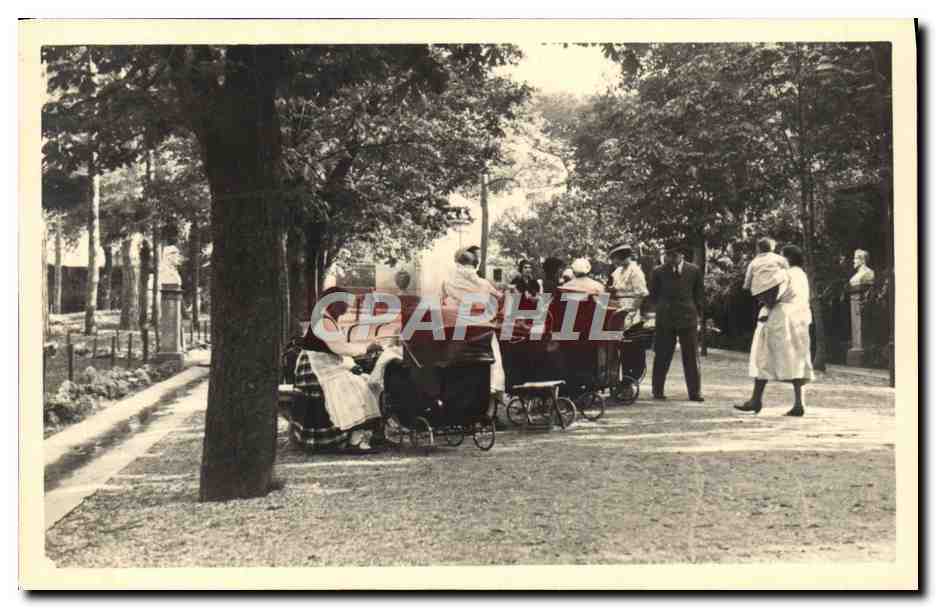 CARTE PHOTO Femmes Landeaux Enfants 
