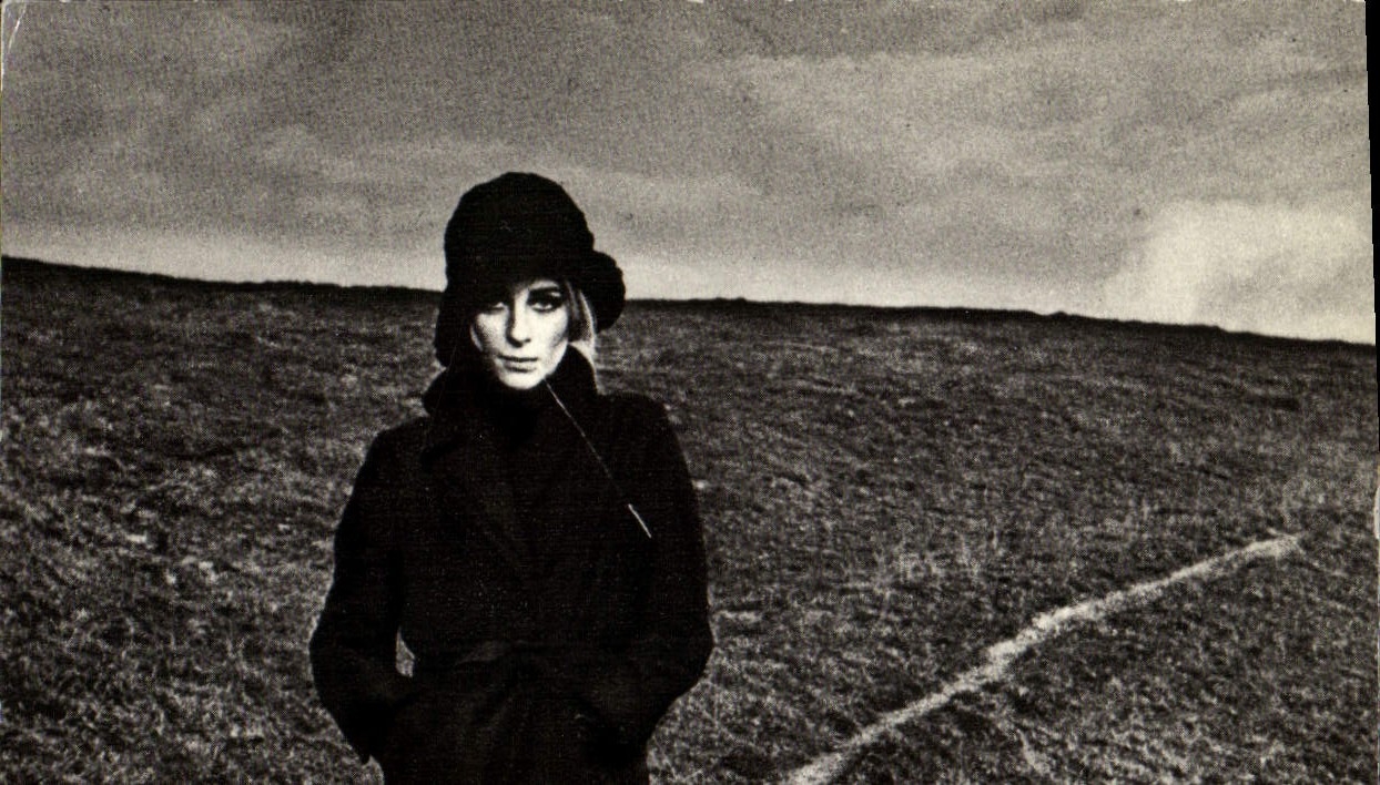 CPM Jeanloup Sieff Portrait d'Une Dame En Noir
